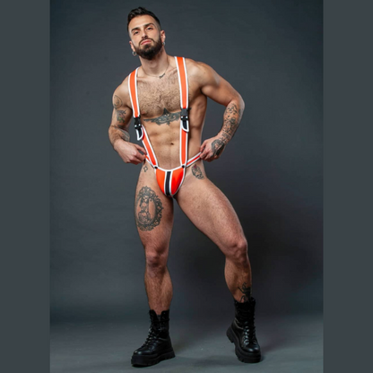 Stoere oranje heren singlet, ontworpen door het Italiaanse modehuis Sparta’s Harness perfect voor gay mannen en te koop bij Flavourez.