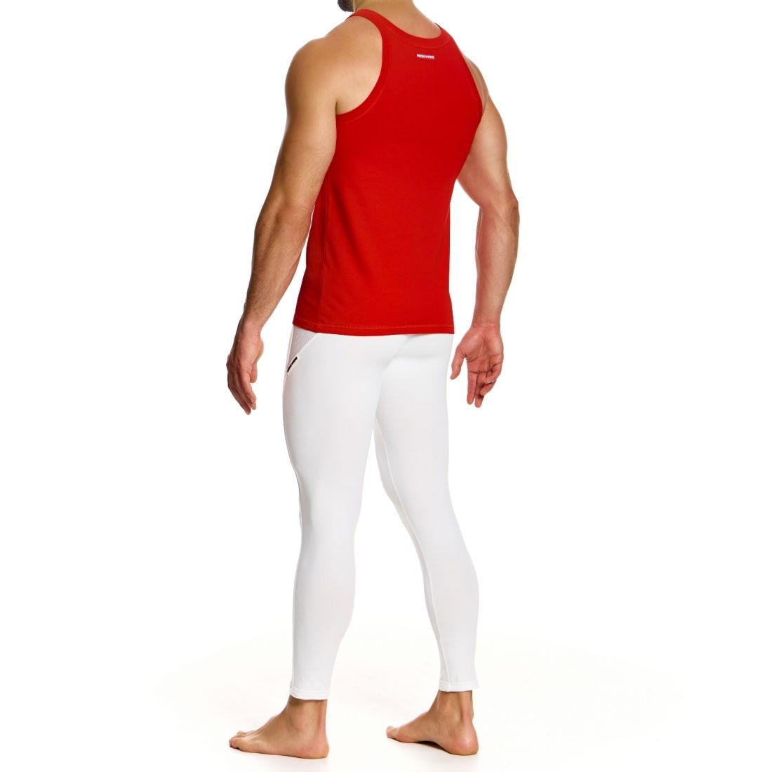 Rode tank top ontworpen door Modus Vivendi voor gay mannen en te koop bij Flavourez.