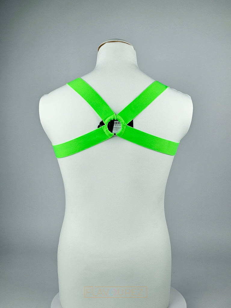 Sexy neon groen heren harnas, ontworpen door TOF Paris. Perfect voor Fetish party’s, gay party’s, gay cruises en festivals als Wasteland, Darklands, Milkshake, Rapido, Circuit. Te koop bij Flavourez.