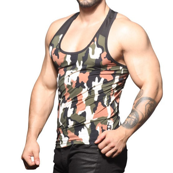 Stoere tank top mest camouflage print en zwarte mesh halters, ontworpen door het succesvolle Amerikaanse gay merk Andrew Christian. Perfect voor gay mannen en te koop bij Flavourez.