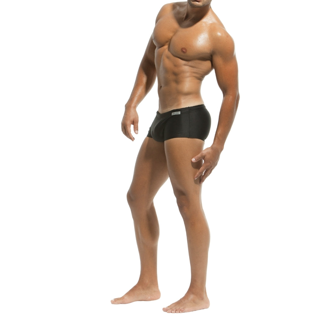 Populaire Brazilian cut zwemboxer in zwart. Ontworpen door Modus Vivendi voor gay mannen en te koop bij Flavourez