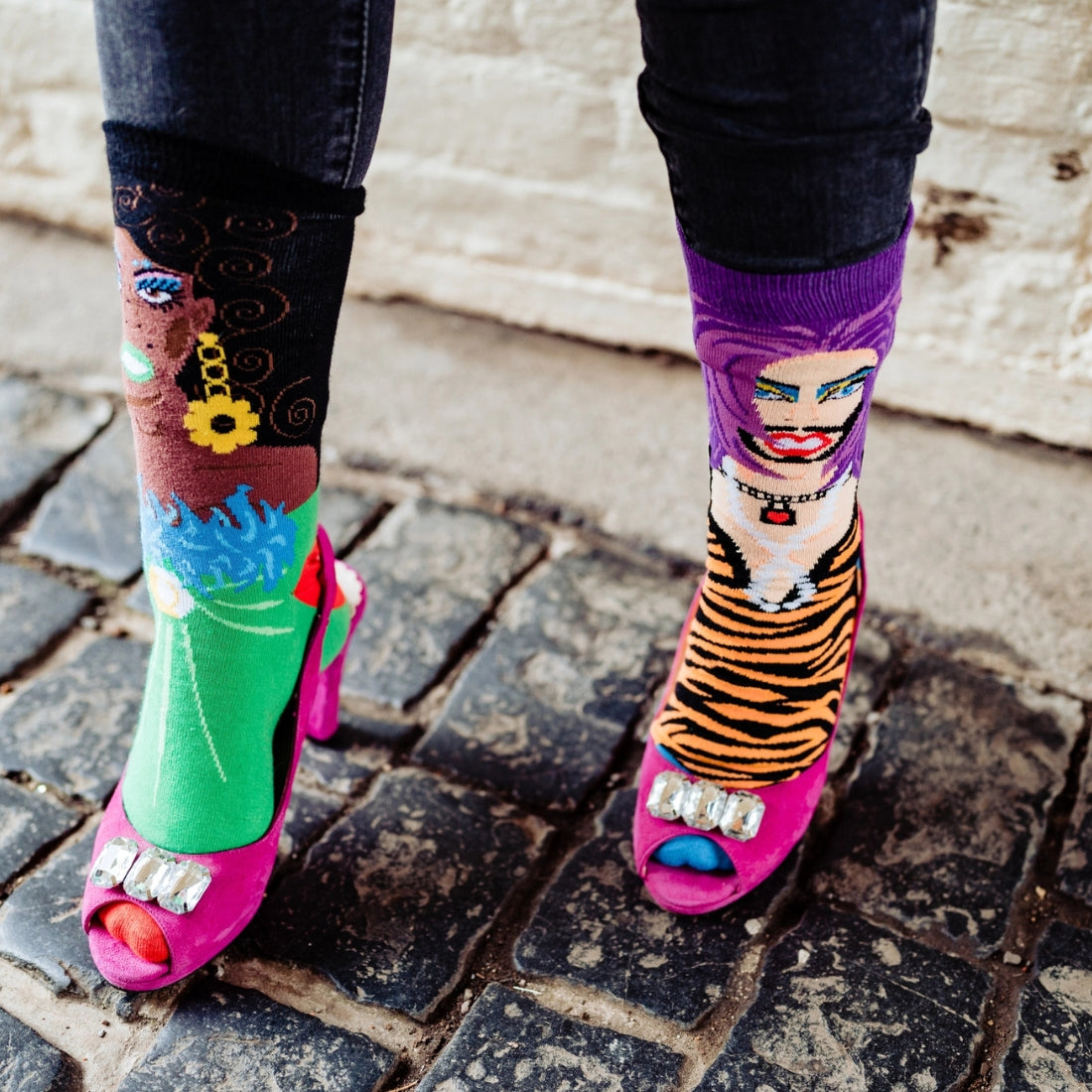 6 Drag Queen thema sokken in mooie geschenkdoos. Perfect queercadeau en te koop bij Flavourez.