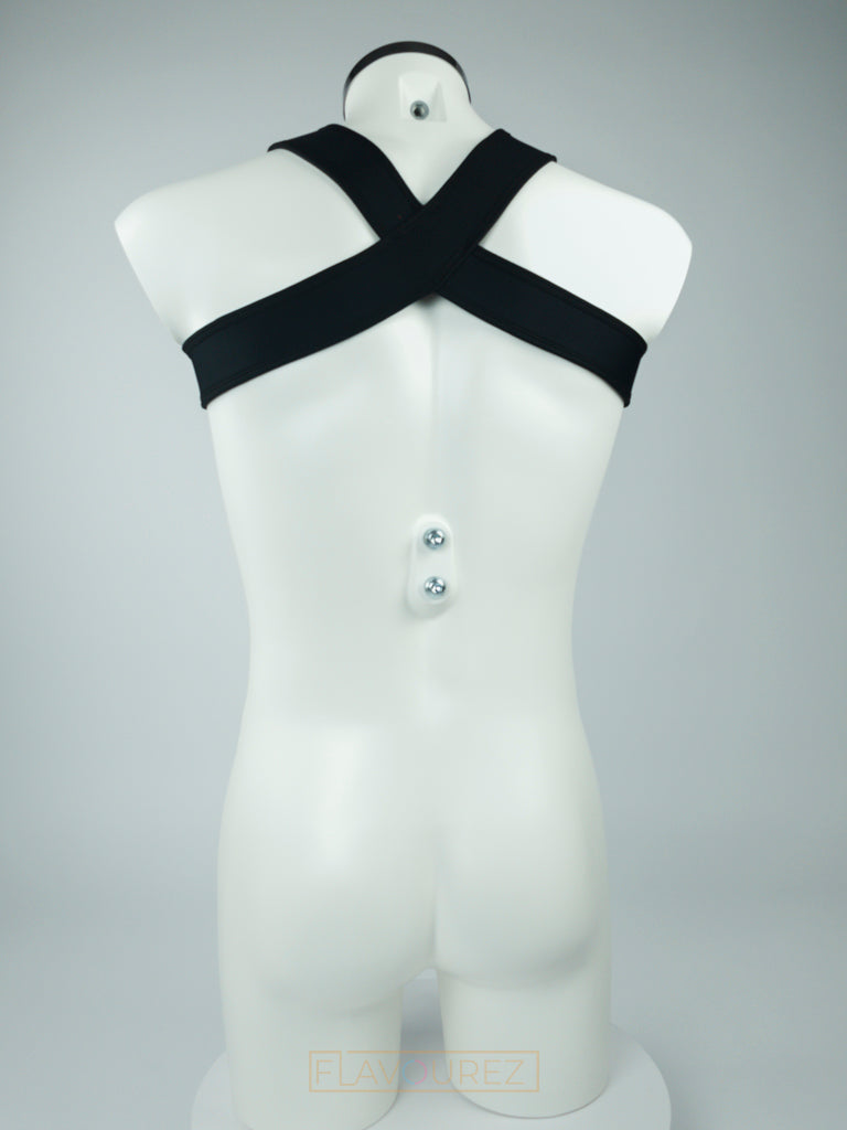 Zeer mooi zwart harnas, ontworpen door het Italiaanse modehuis Sparta’s Harness en te koop bij Flavourez