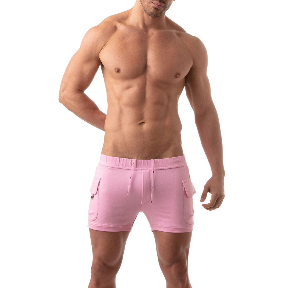 Roze korte broek met lage taille van het Franse modehuis Tof Paris en te koop bij Flavourez.