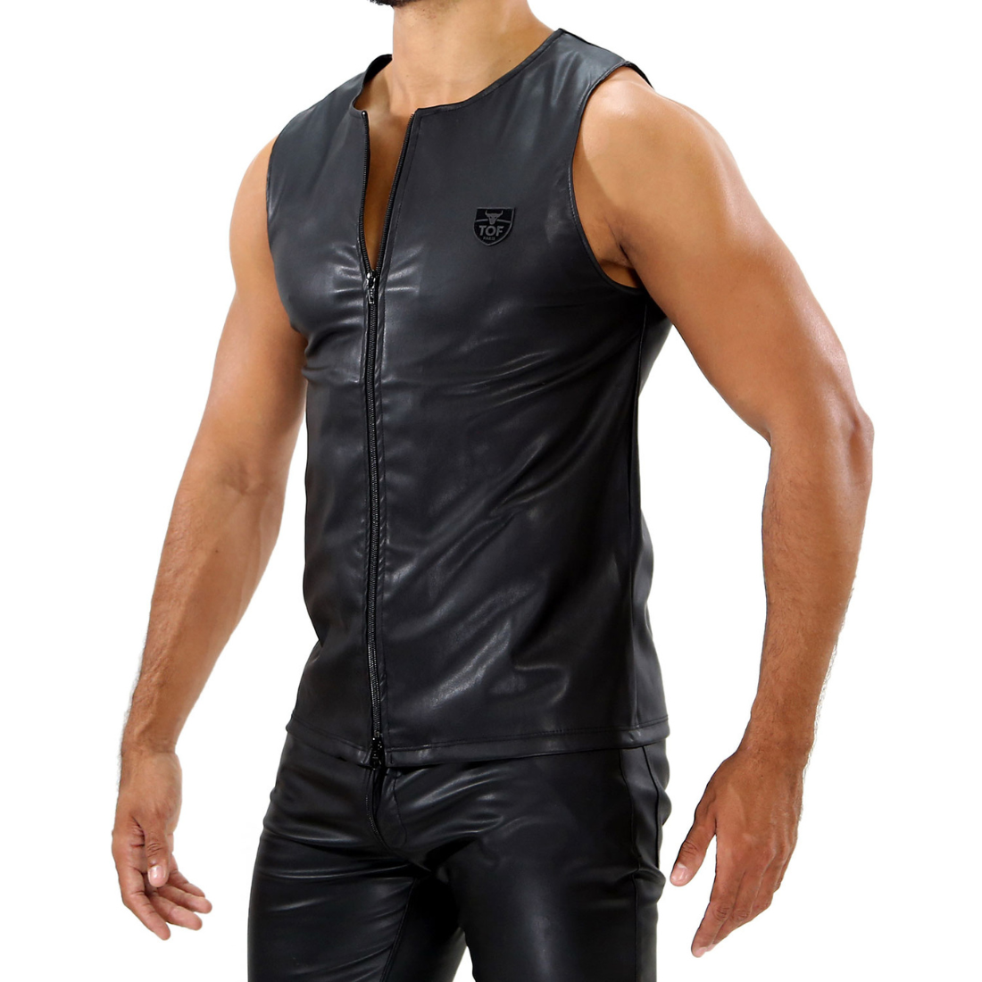 Sexy, zwarte vegan leather tank top, ontworpen door het Franse modehuis Tof Paris en te koop bij Flavourez.