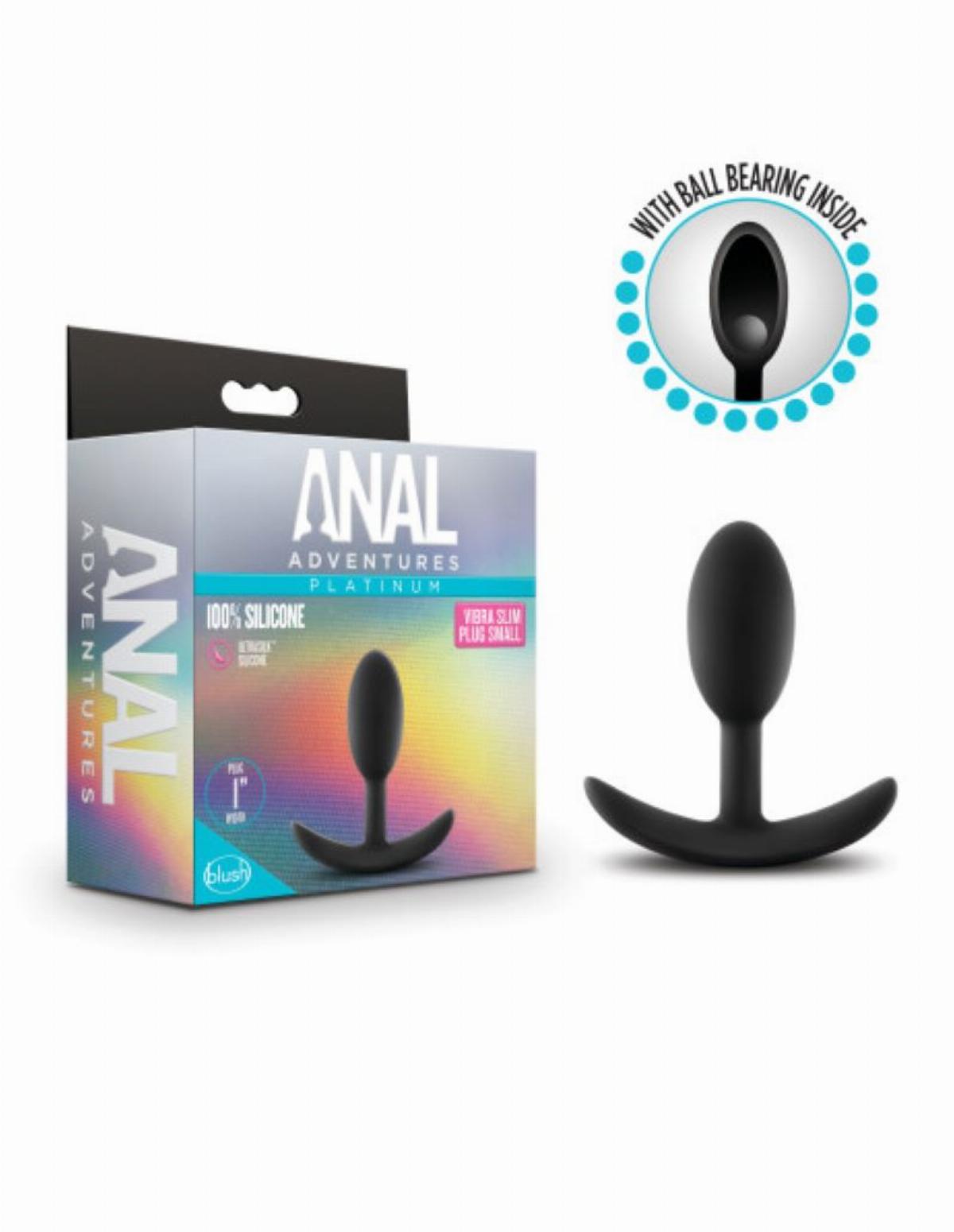 Zwarte butt plug van het merk Anal Advertures. De butt plug heeft een breed handvat en verzwaarde bal binnenin voor extra genot. Te koop bij Flavourez.