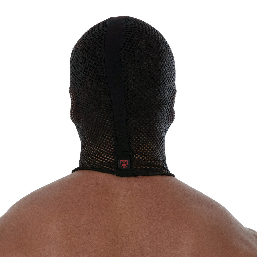 Mesh hood zwart ontworpen door TOF Paris. Zorgt voor anonimiteit op feesten of in je sexy videos. Verkrijgbaar bij Flavourez
