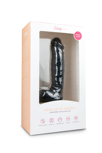 Realistische zwarte dildo van 22.5 cm met balzak van het merk EasyToys. Perfect voor gay mannen en te koop je bij Flavourez.