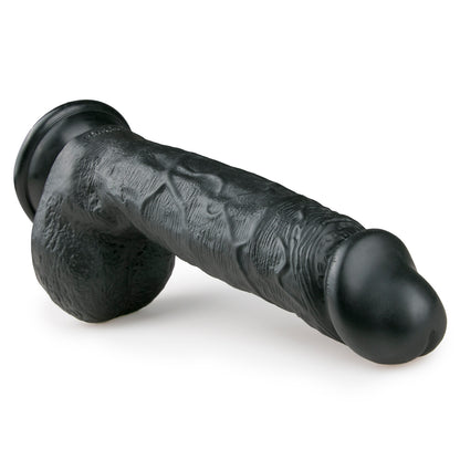 Realistische zwarte dildo van 22.5 cm met balzak van het merk EasyToys. Perfect voor gay mannen en te koop je bij Flavourez.