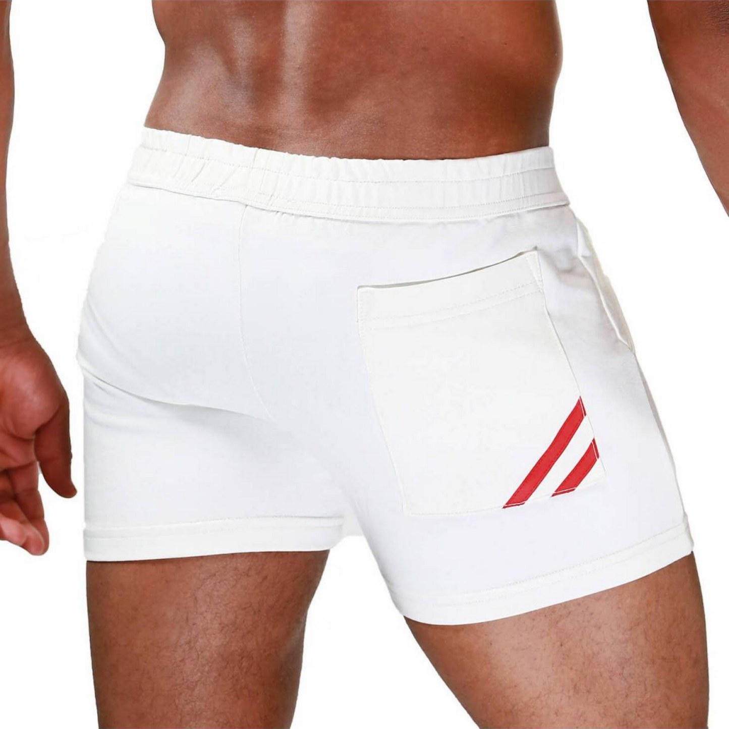 Witte korte broek met 2 rode strepen. Geschikt voor de dansvloer, Sport en Vakantie! Ontworpen door Tof Paris. Te koop bij Flavourez.