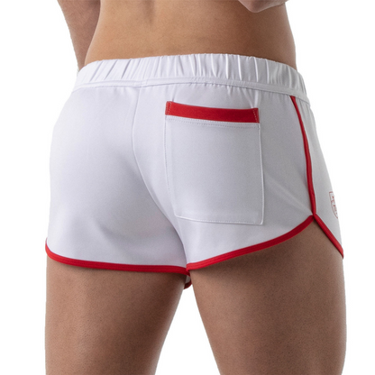 Witte korte broek met rode biezen. Geschikt voor de dansvloer, Sport en Vakantie! Ontworpen door Tof Paris. Te koop bij Flavourez.